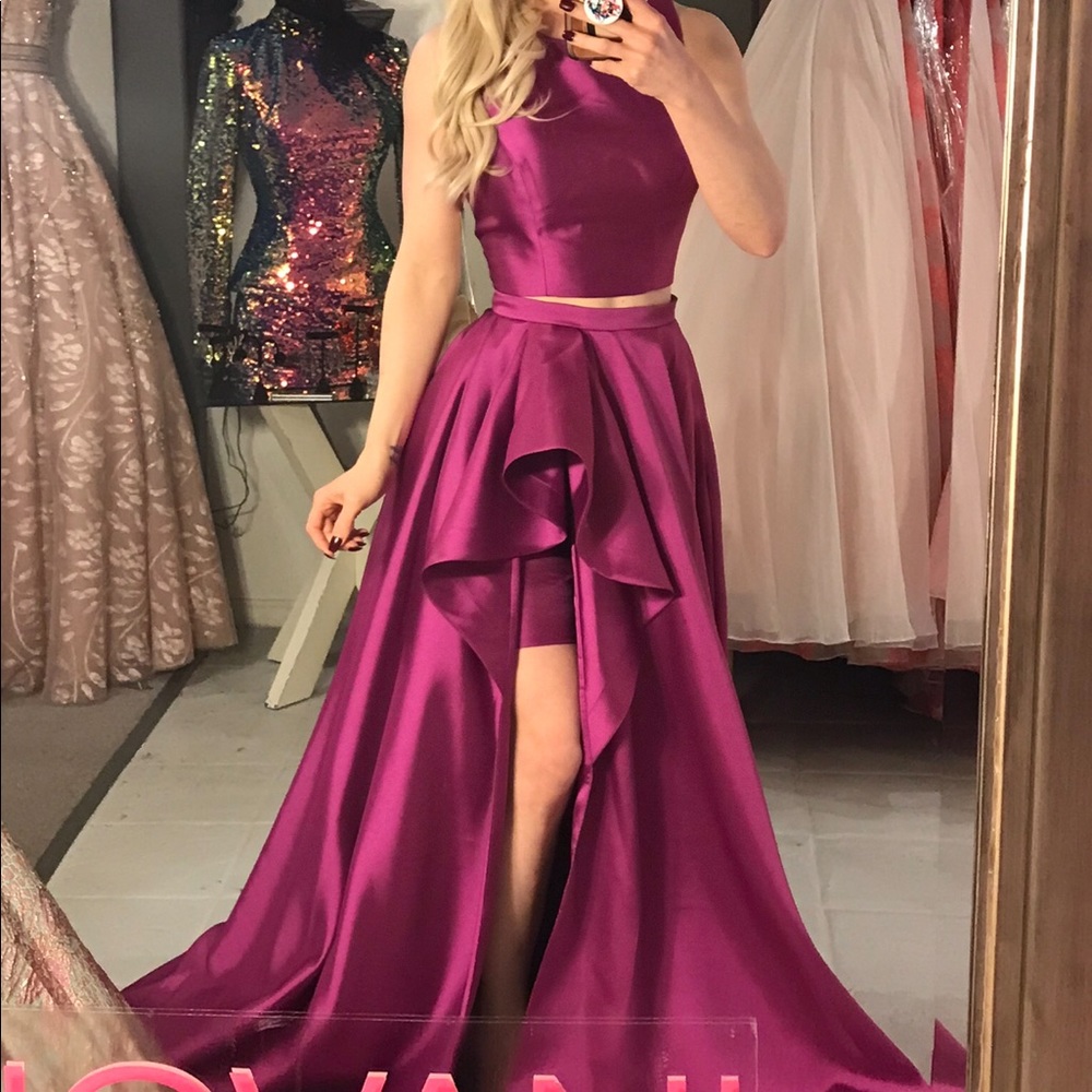 Sherri Hill